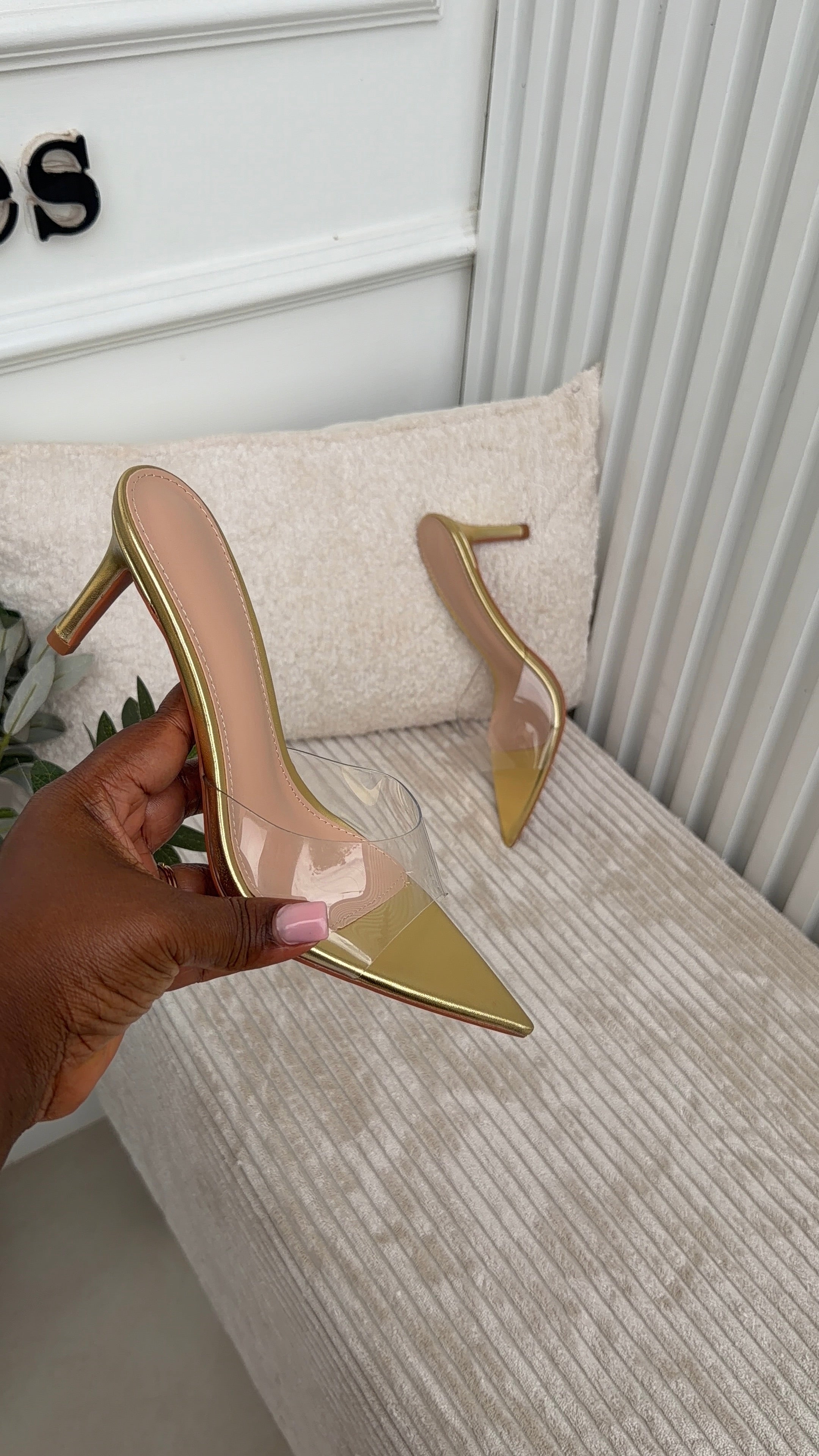 Winnie Gold PVC mules