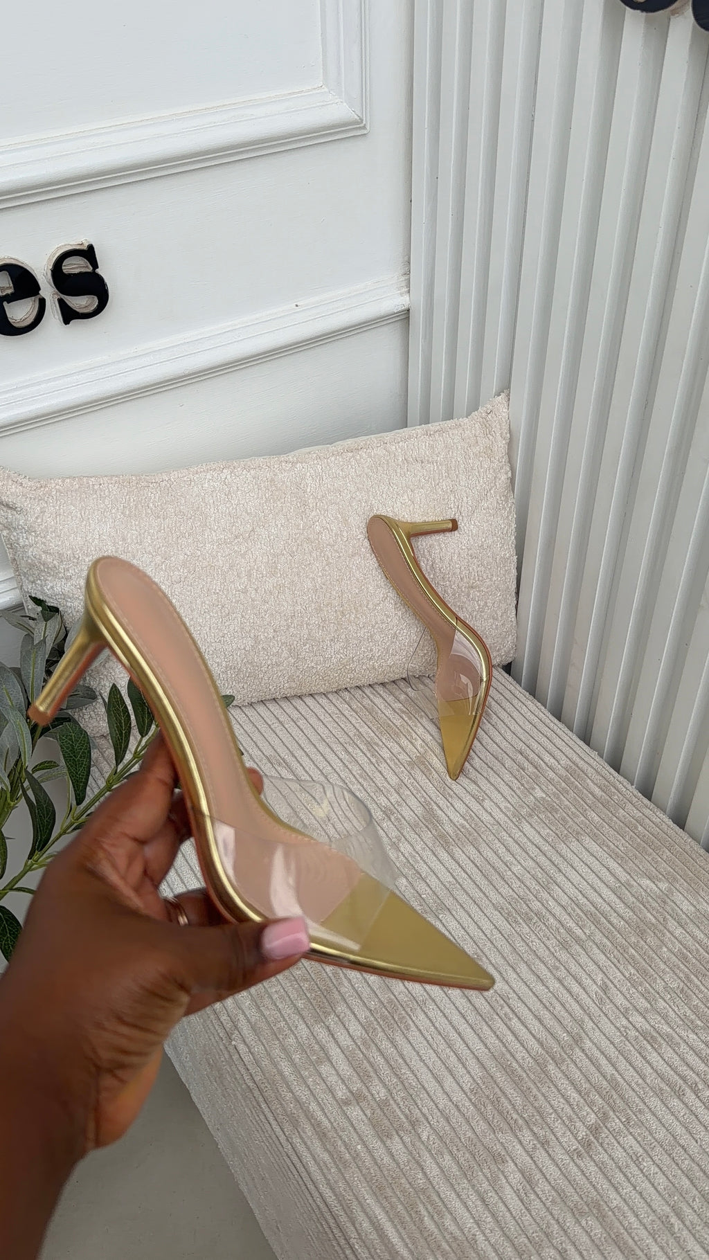 Winnie Gold PVC mules