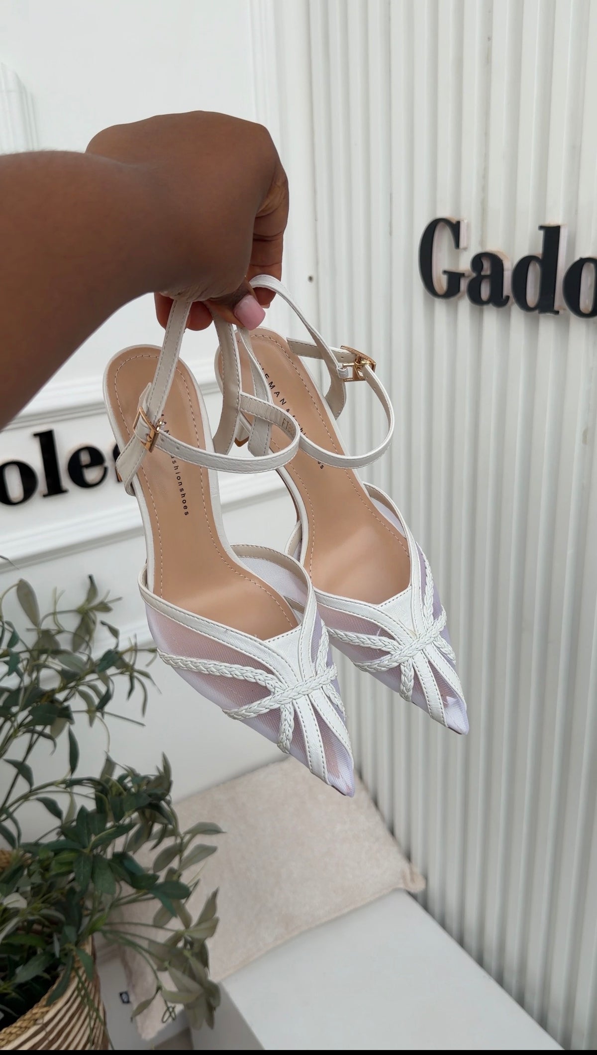 Lois white heels