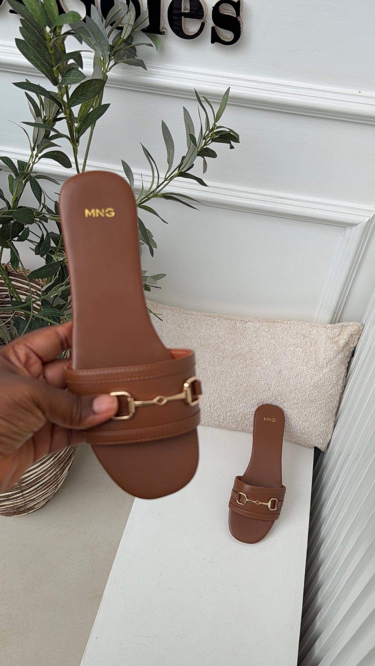 Kira brown flats