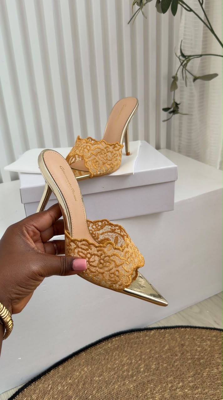 Amara D'or Mules