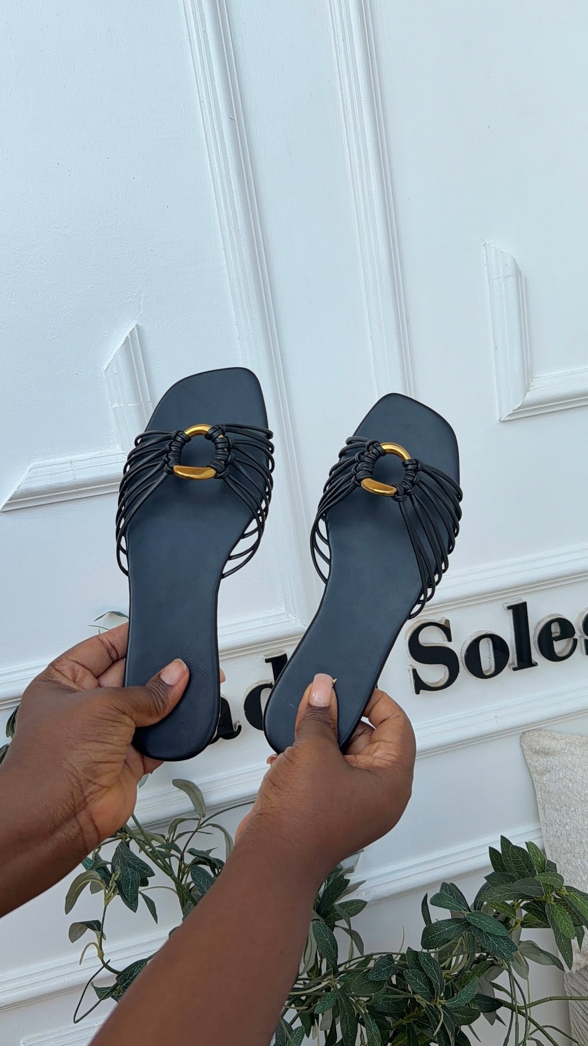Muse black flats