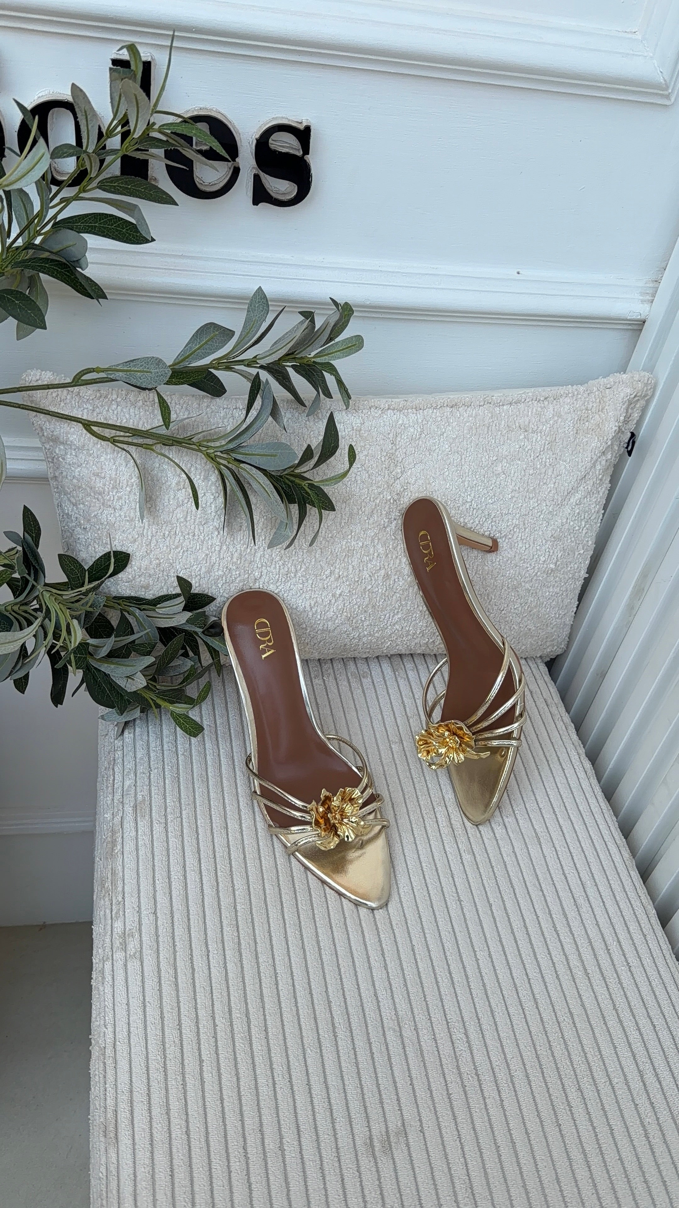 Khadi Slipper heels Gold
