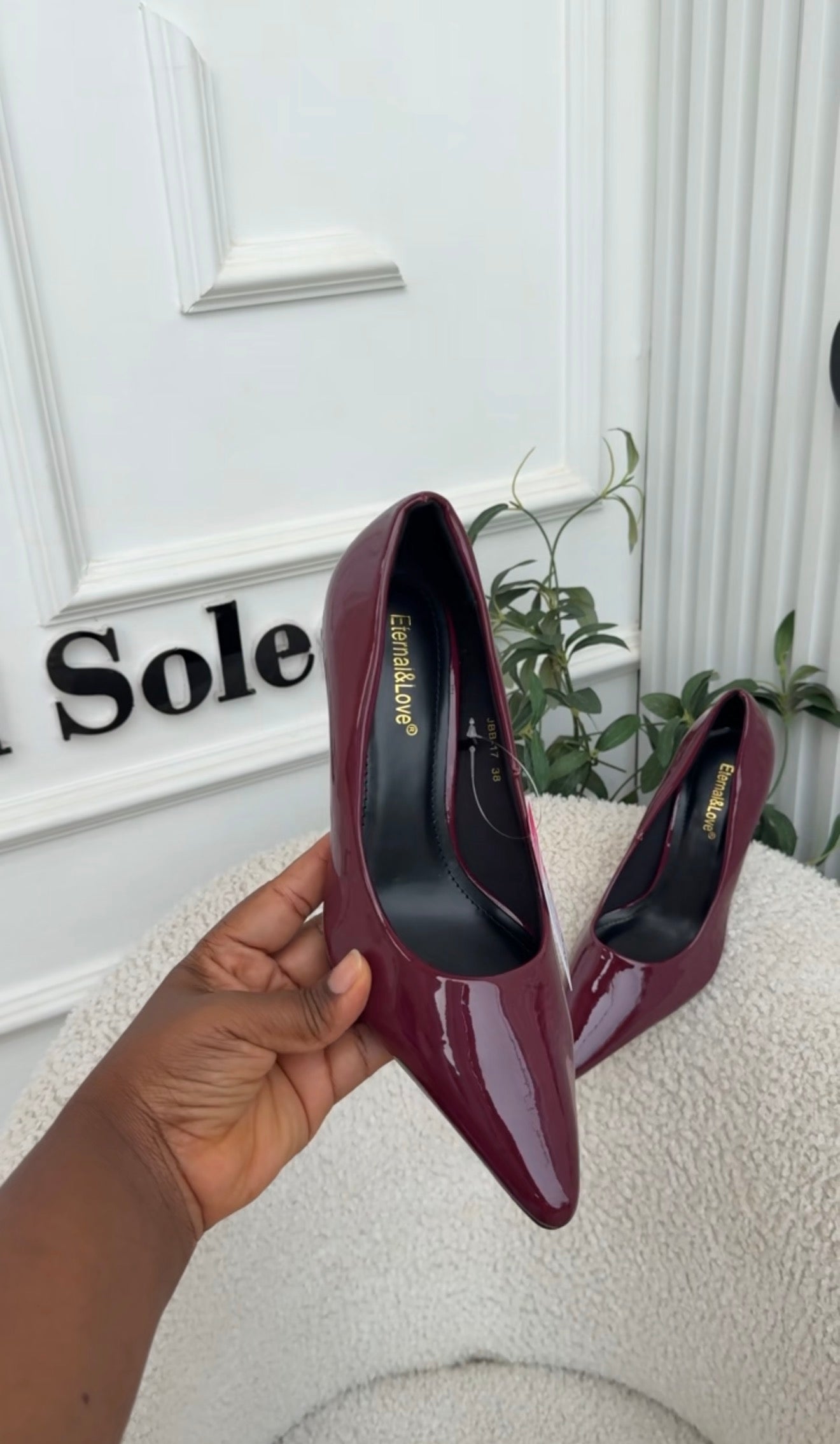 Lucy Maroon Pumps
