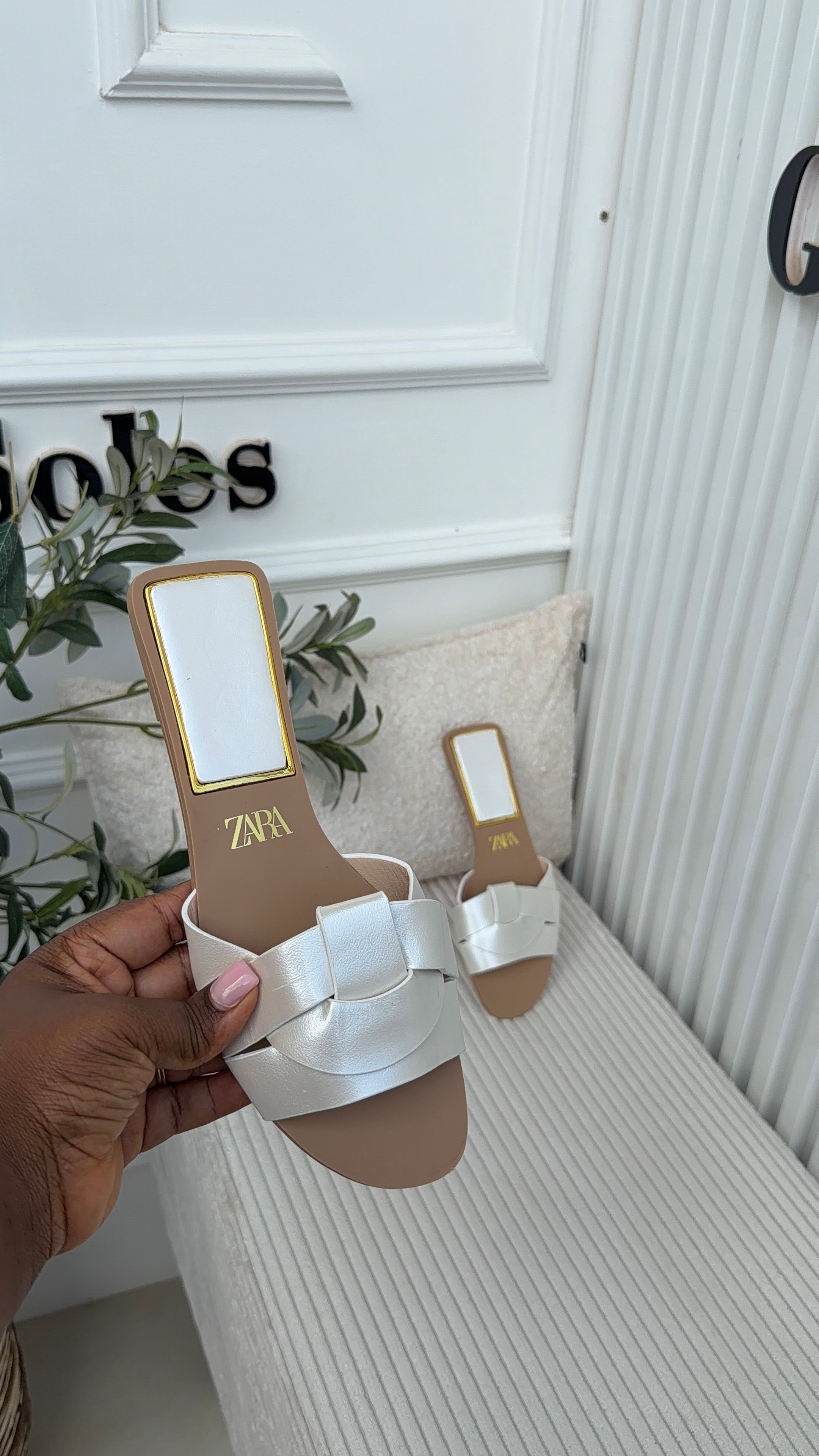 Sally Flat slippers White